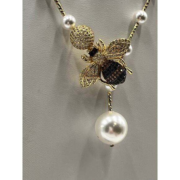Vintage Gold Bee Movable Enhancer Long Pearl Chain Convertible Runway Necklace - Picture 2 of 10
